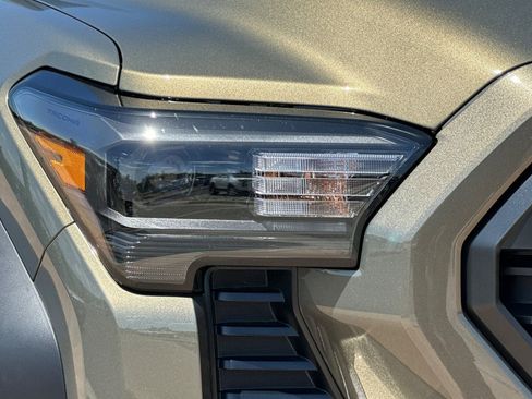 New 2026 Toyota Tacoma TRD Off-Road AWD/4WD image 31
