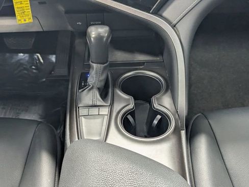 Used 2024 Toyota Camry SE image 13
