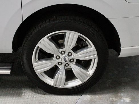 Certified 2024 Ford Expedition Max Platinum image 19