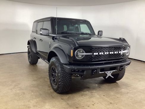 Certified 2024 Ford Bronco Wildtrak AWD/4WD image 3