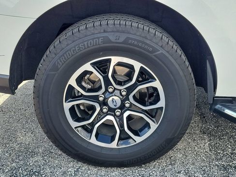 Used 2023 Ford Expedition XLT RWD image 15