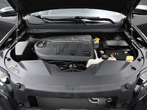 Used 2020 Jeep Cherokee Latitude Lux w/ Comfort/Convenience Group image 35