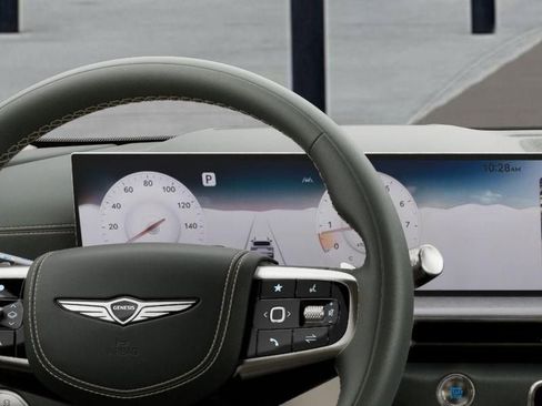 Used 2025 Genesis GV80 3.5T Advanced image 13