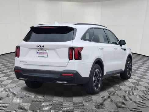 Used 2025 Kia Sorento S FWD image 3