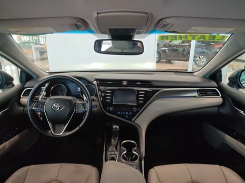 Used 2018 Toyota Camry XSE FWD image 27