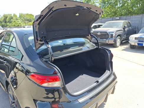 Used 2025 Toyota Corolla SE FWD image 35
