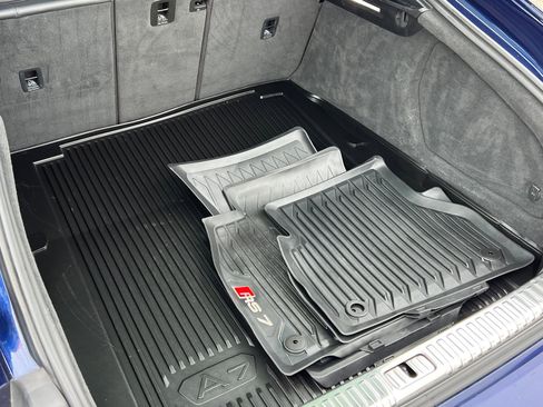 Used 2021 Audi RS 7 Sportback w/ Black Optic Package image 22