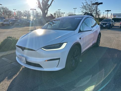 Used 2022 Tesla Model X image 3