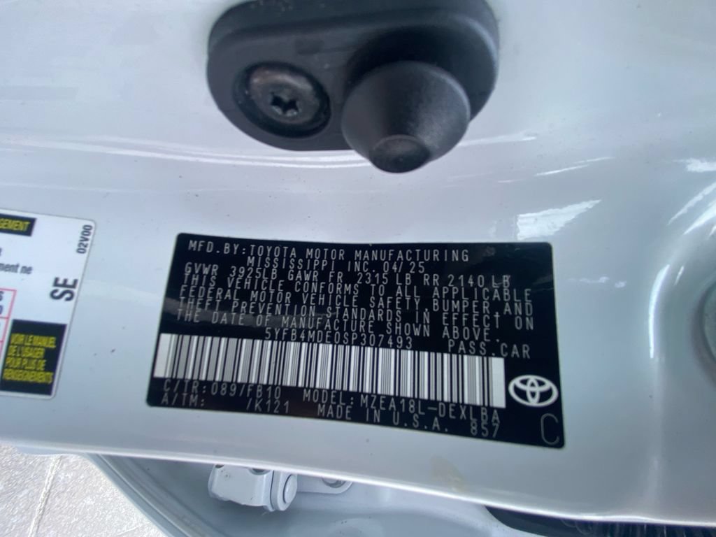 Used 2025 Toyota Corolla LE FWD image 27