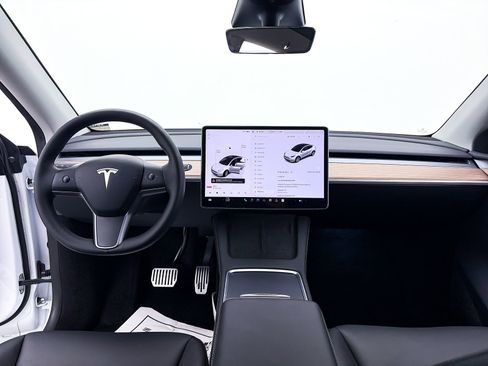 Used 2023 Tesla Model Y Long Range image 28