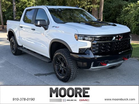 Used 2024 Chevrolet Silverado 1500 ZR2 w/ Technology Package AWD/4WD image 1