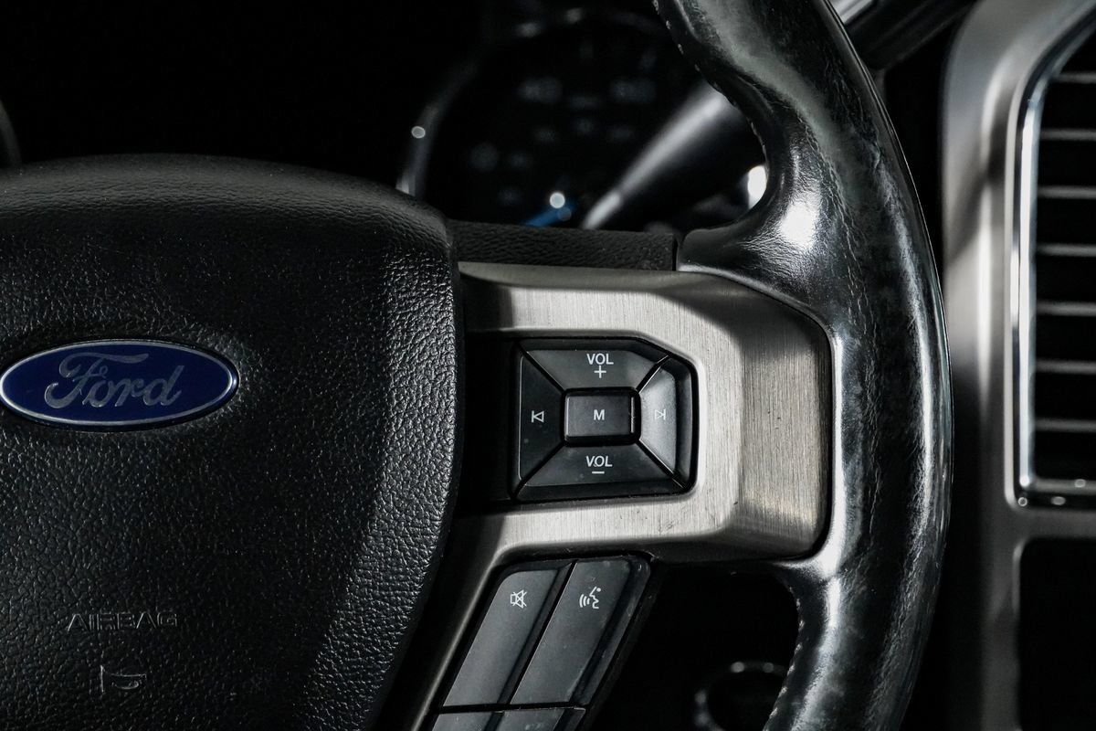 Used 2017 Ford F350 Platinum w/ Platinum Ultimate Package AWD/4WD image 18