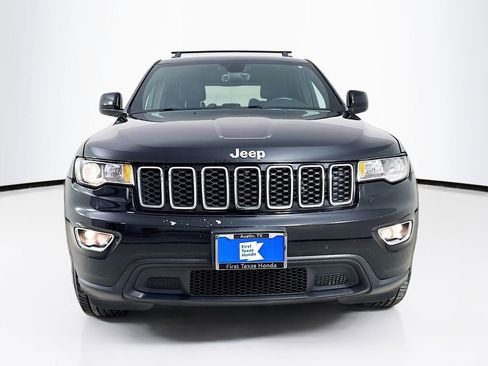 Used 2017 Jeep Grand Cherokee Laredo w/ Quick Order Package 2BE RWD image 2