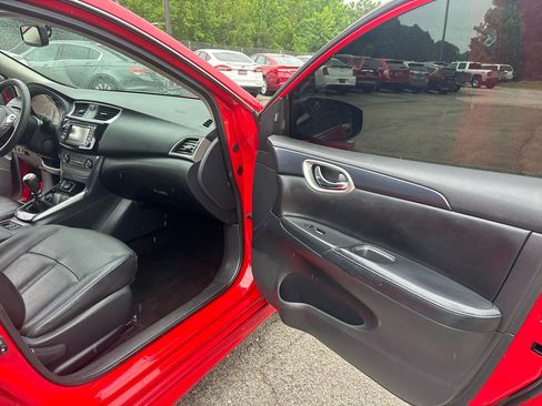 Used 2017 Nissan Sentra SR Turbo w/ SR Turbo Premium Package FWD image 14