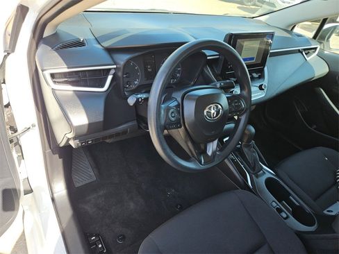 Used 2025 Toyota Corolla LE image 13