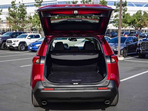 Certified 2021 Toyota RAV4 XLE image 31