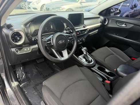 Used 2020 Kia Forte LXS FWD image 10