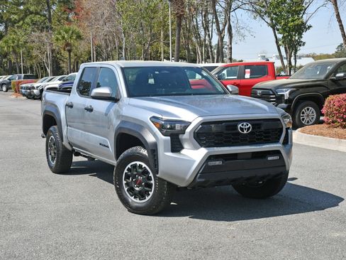 Certified 2024 Toyota Tacoma TRD Off-Road w/ TRD Off Road Upgrade Package image 6