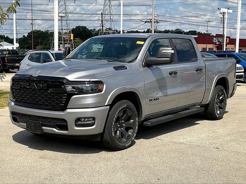 Used 2025 RAM 1500 Big Horn AWD/4WD image 3
