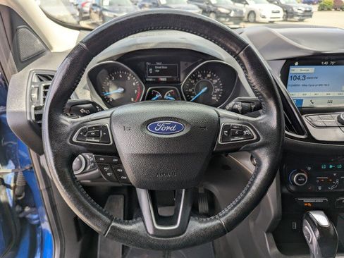 Used 2019 Ford Escape SEL image 12