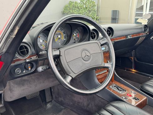 Used 1987 Mercedes-Benz 560 SL image 29