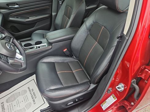 Used 2019 Nissan Altima 2.5 SR w/ SR Premium Package AWD/4WD image 14