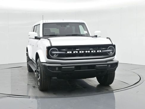 New 2025 Ford Bronco Outer Banks image 19