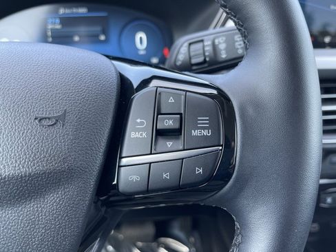 Used 2024 Ford Escape Platinum image 16