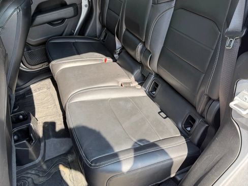 Used 2020 Jeep Gladiator Overland AWD/4WD image 20