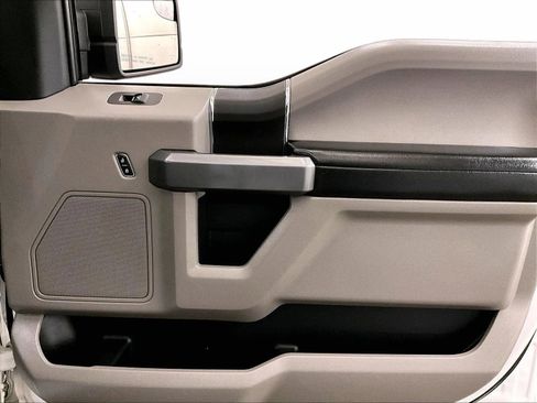 Used 2016 Ford F150 XLT image 24