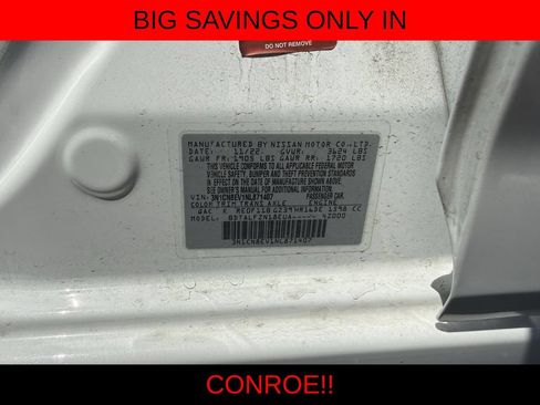Used 2022 Nissan Versa SV w/ Trunk Package FWD image 27