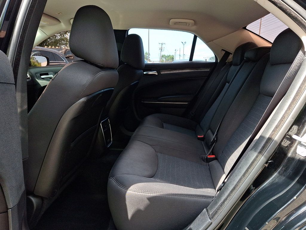 Used 2019 Chrysler 300 Touring AWD/4WD image 16