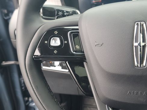 New 2026 Lincoln Corsair Premiere image 17