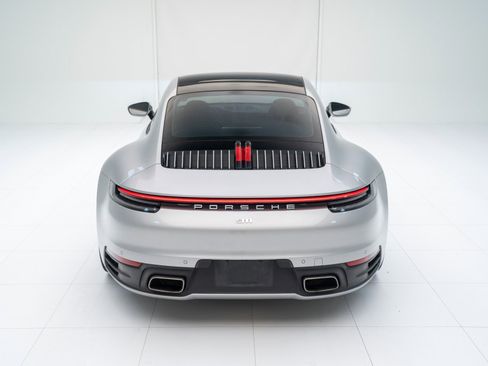 Certified 2022 Porsche 911 Carrera 4 AWD/4WD image 10