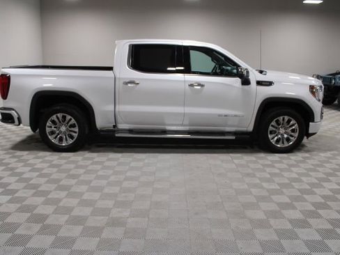 Used 2022 GMC Sierra 1500 Denali w/ Driver Alert Package II AWD/4WD image 12
