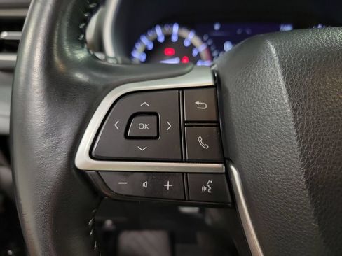 Used 2022 Toyota Highlander XLE AWD/4WD image 26