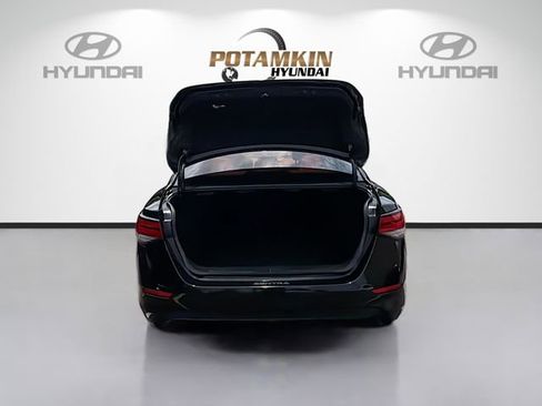 Used 2022 Nissan Sentra SV w/ SV Premium Package FWD image 24
