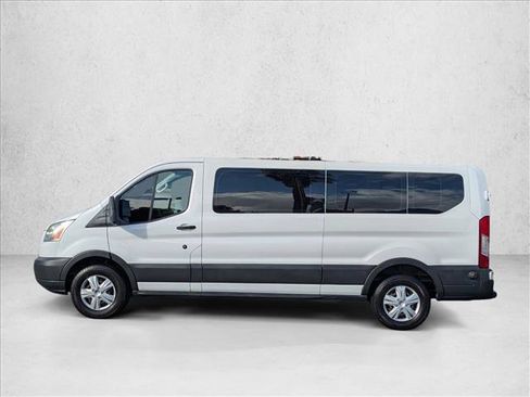 Used 2017 Ford Transit 350 XLT image 9