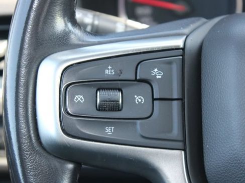 Used 2021 Chevrolet Suburban LT AWD/4WD image 17