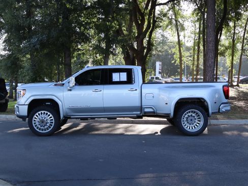 Used 2021 GMC Sierra 3500 Denali w/ Denali Ultimate Package AWD/4WD image 6