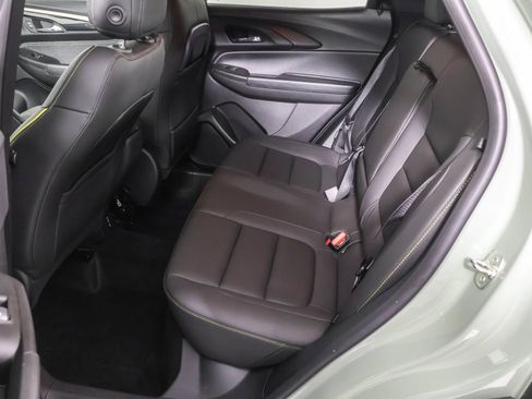 Used 2024 Chevrolet TrailBlazer ACTIV w/ Convenience Package AWD/4WD image 35