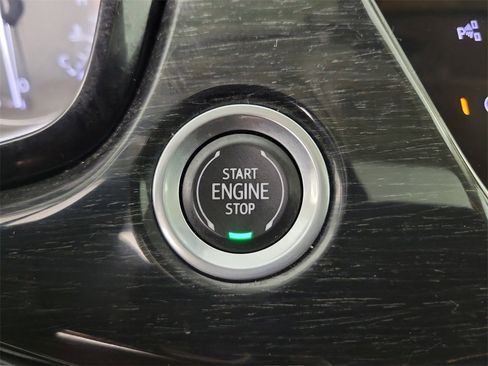 Certified 2023 Cadillac XT6 Premium Luxury w/ Technology Package image 31