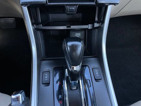 Used 2015 Honda Accord EX-L image 19