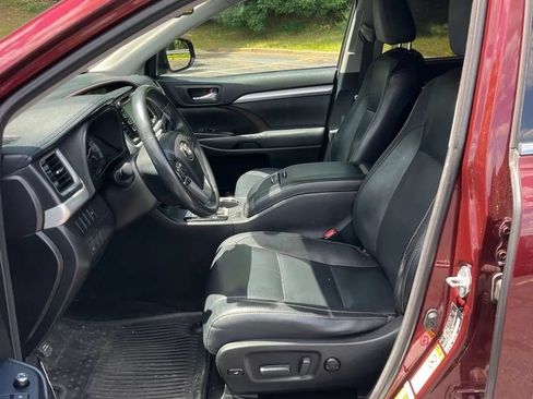 Used 2015 Toyota Highlander XLE AWD/4WD image 15