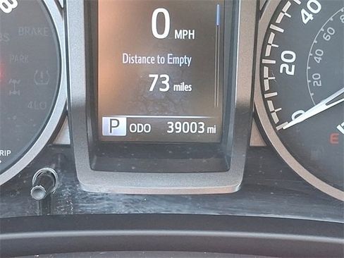 Certified 2023 Toyota Tacoma TRD Off-Road image 19