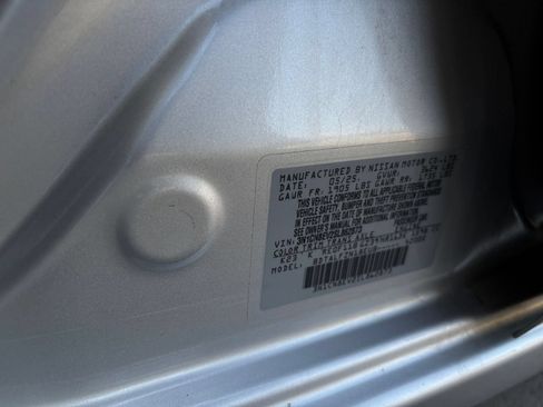 Used 2025 Nissan Versa SV FWD image 28