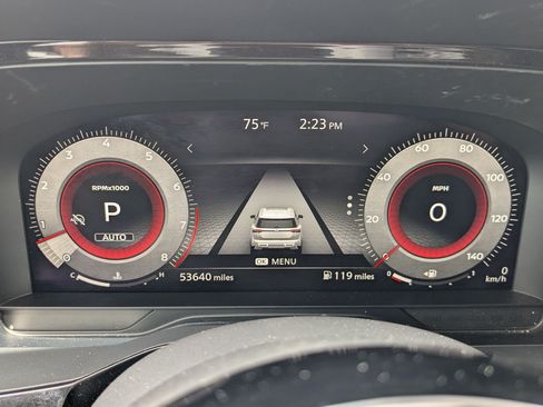 Used 2023 Nissan Pathfinder Platinum AWD/4WD image 16