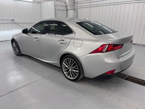 Used 2014 Lexus IS 250 RWD image 3
