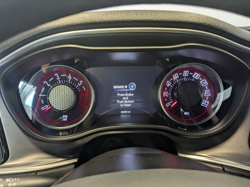 Used 2020 Dodge Challenger R/T image 23