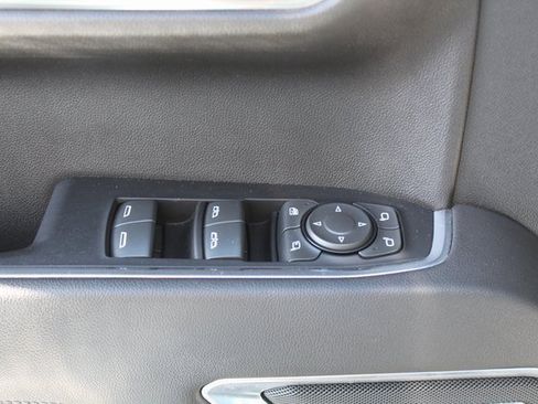 Used 2022 GMC Sierra 1500 SLT image 36